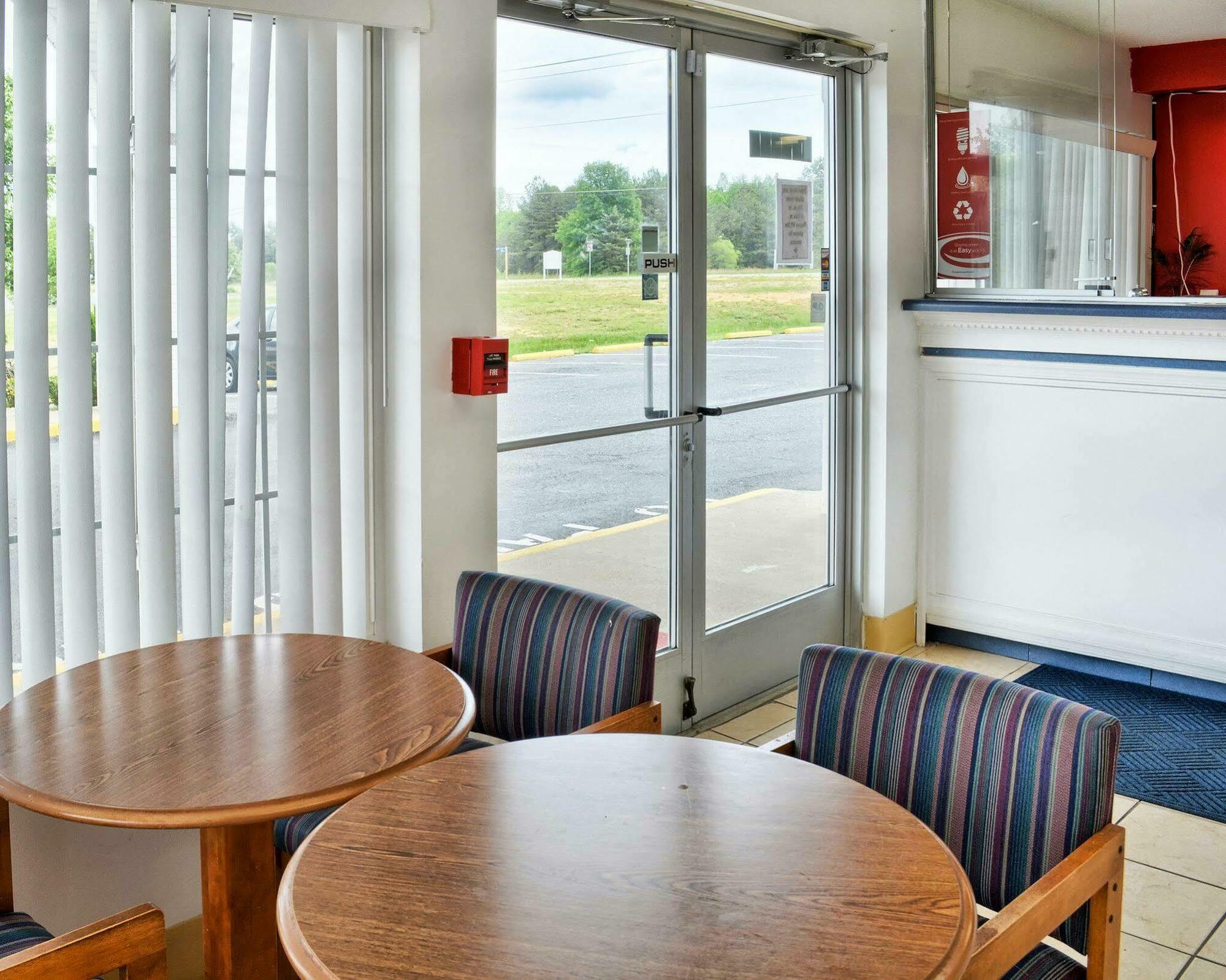 Econo Lodge Ruther Glen Kültér fotó