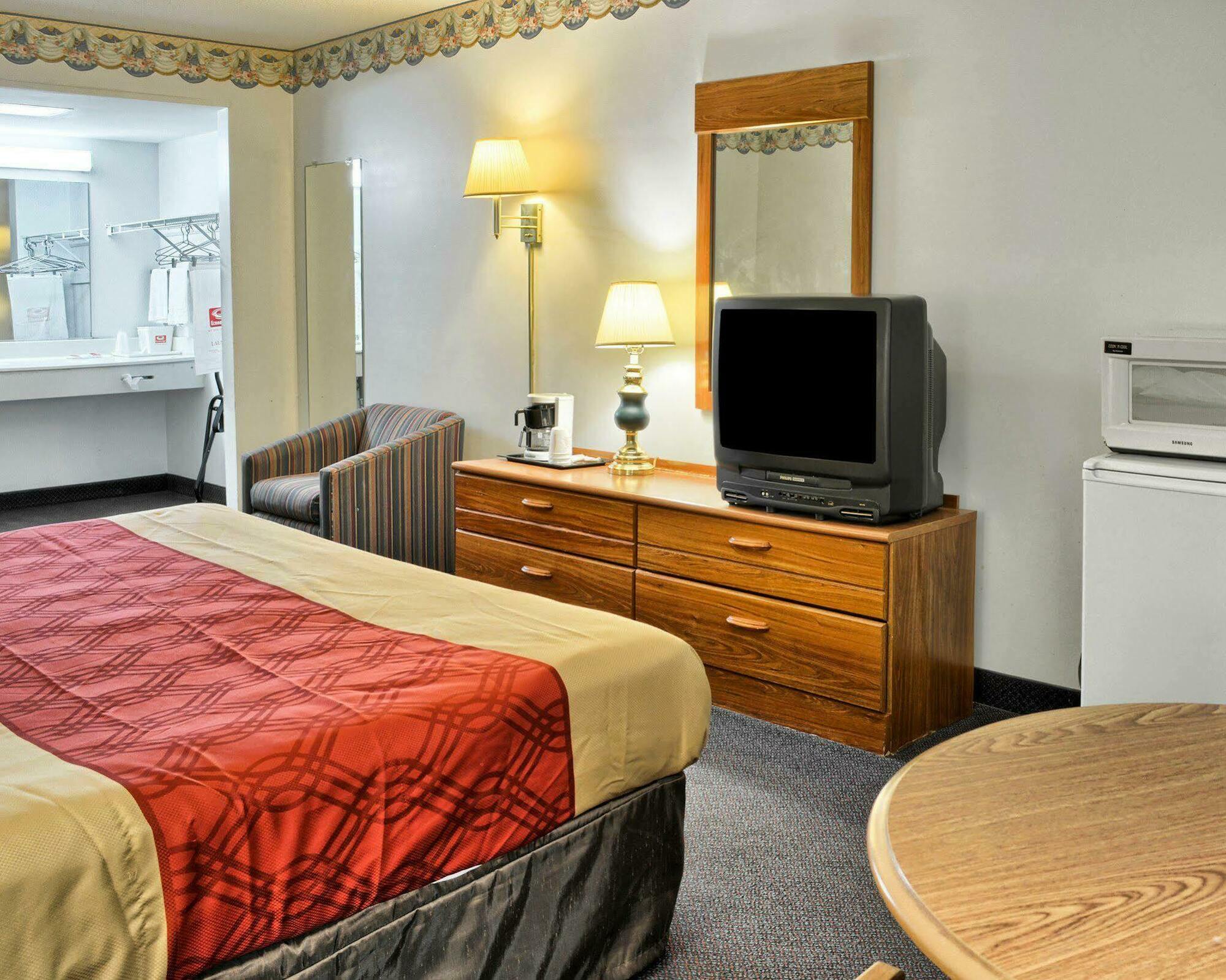 Econo Lodge Ruther Glen Kültér fotó