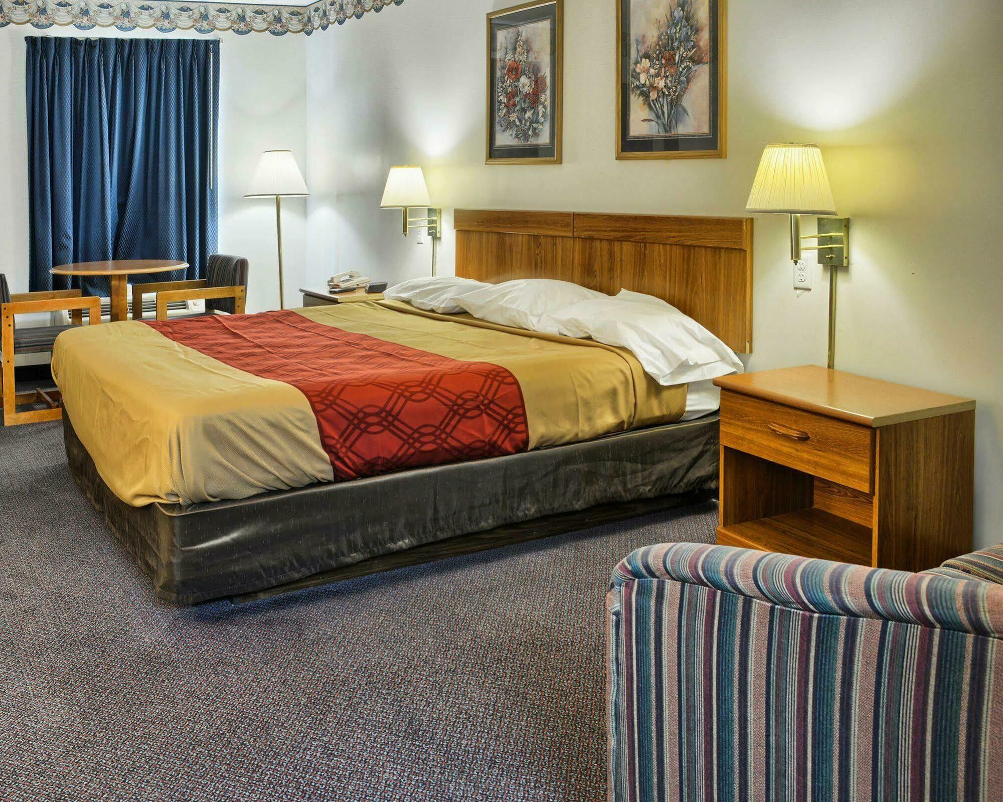 Econo Lodge Ruther Glen Kültér fotó